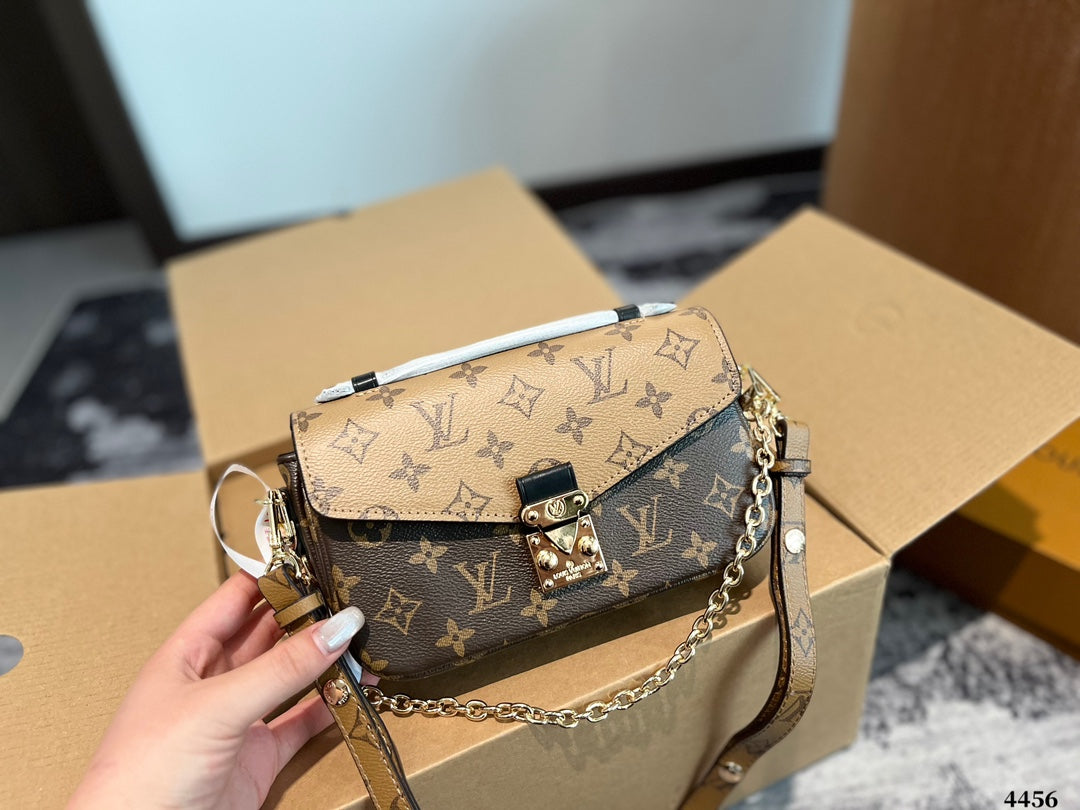 LV small messenger bag customizatio